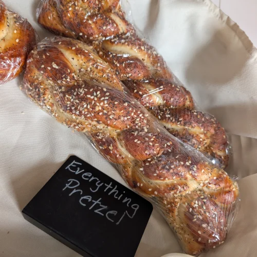 Twisted Everything Wretzel